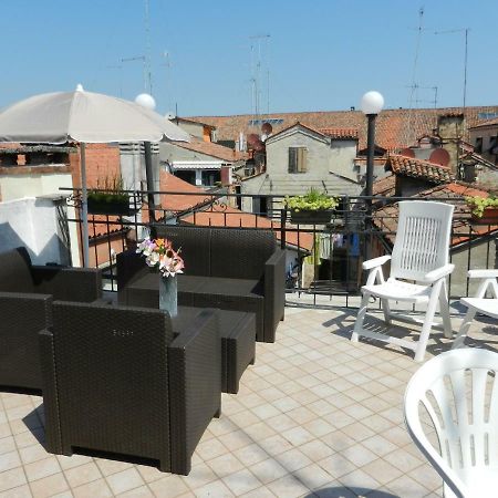 Casa Renier-Biennale Apartment เวนิส ภายนอก รูปภาพ