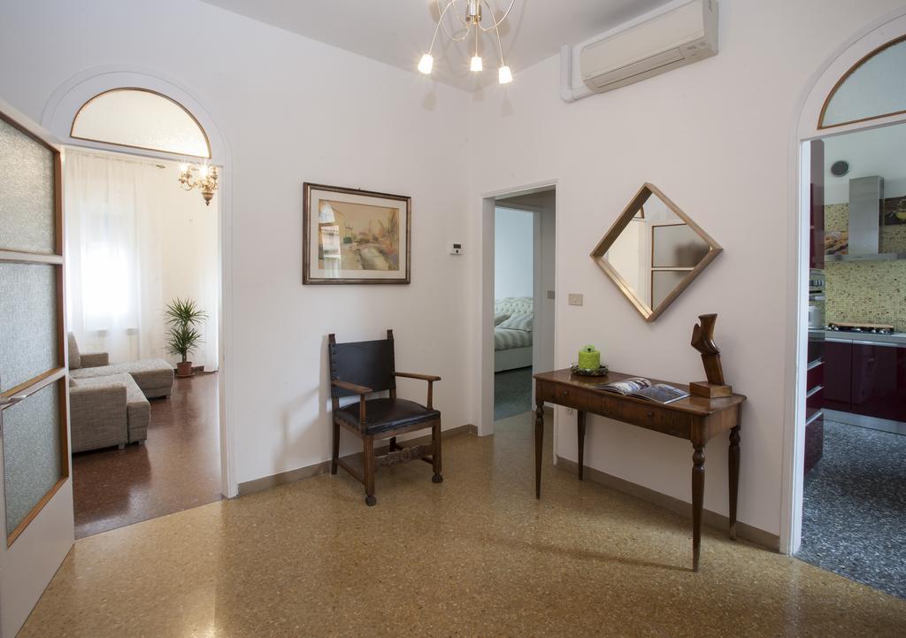 Casa Renier-Biennale Apartment เวนิส ภายนอก รูปภาพ