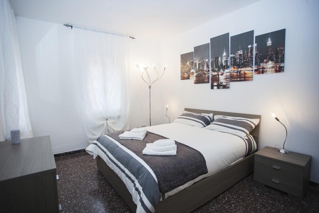 Casa Renier-Biennale Apartment เวนิส ภายนอก รูปภาพ