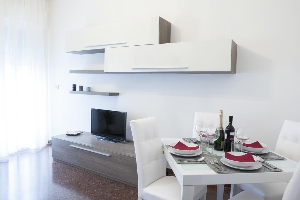 Casa Renier-Biennale Apartment เวนิส ภายนอก รูปภาพ