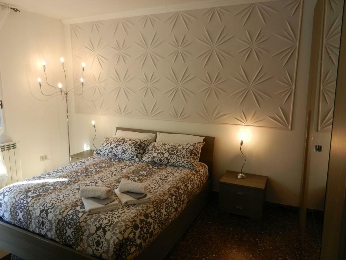 Casa Renier-Biennale Apartment เวนิส ภายนอก รูปภาพ